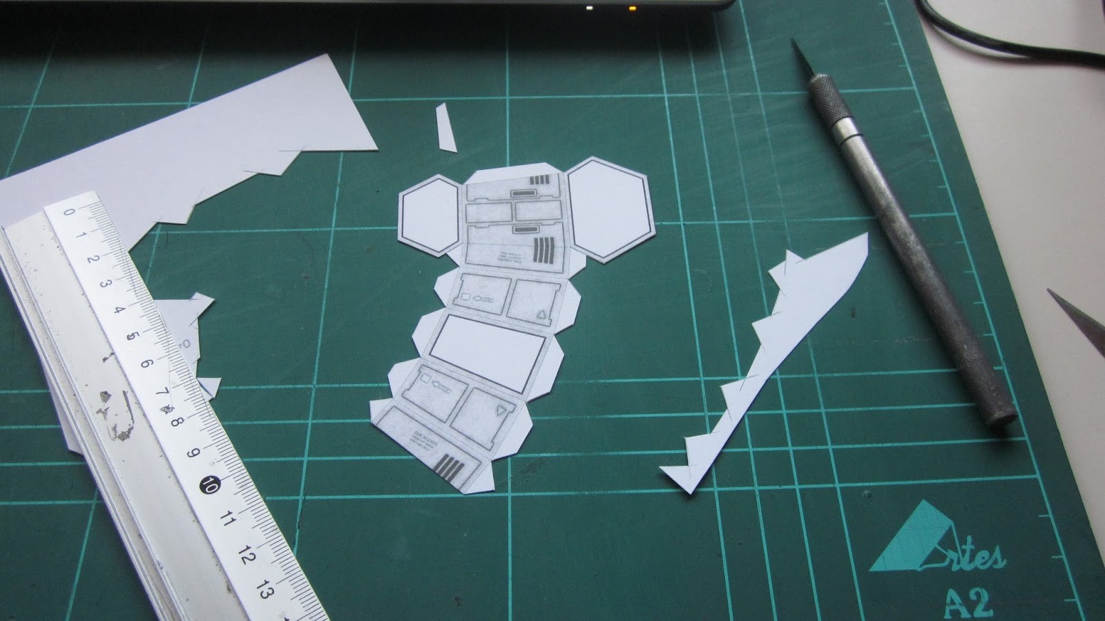 Battlestar Galactica Papercraft the Acetone Pit Scenery Building A Papercraft Spaceship