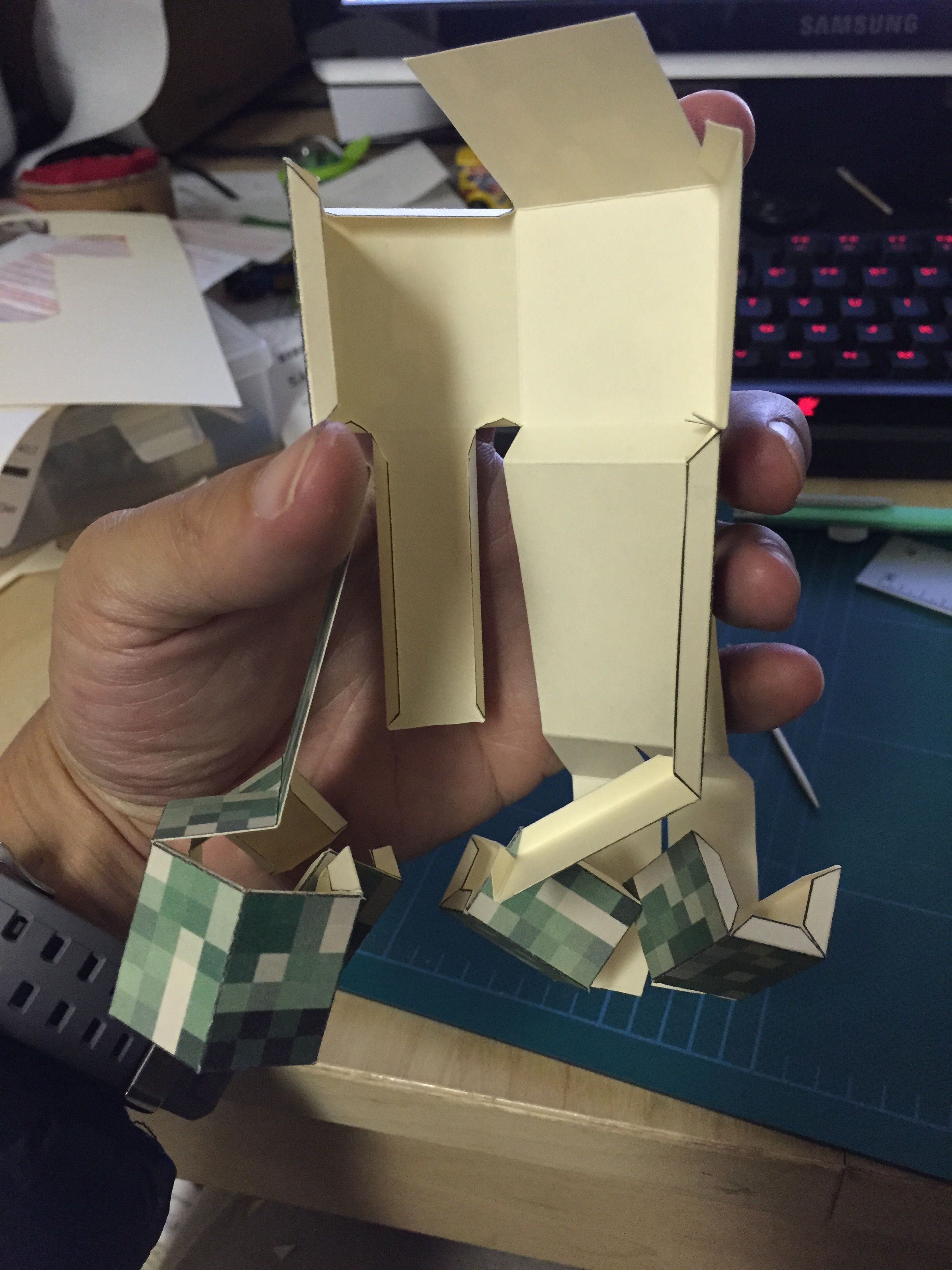 Creeper Papercraft Single Sheet Minecraft Creeper with Legs—creased and Ready to Glue