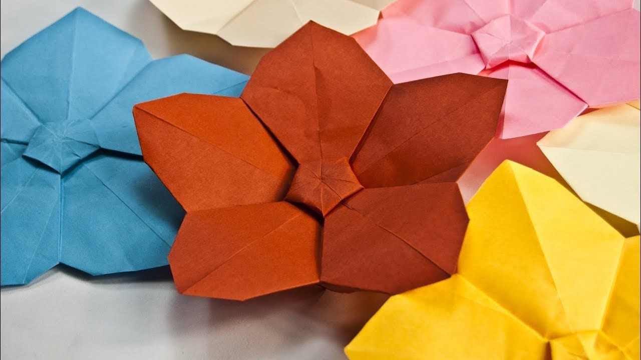 Easy Papercraft How to Make A Paper Flower Easy origami Flowers Paper Crafts
