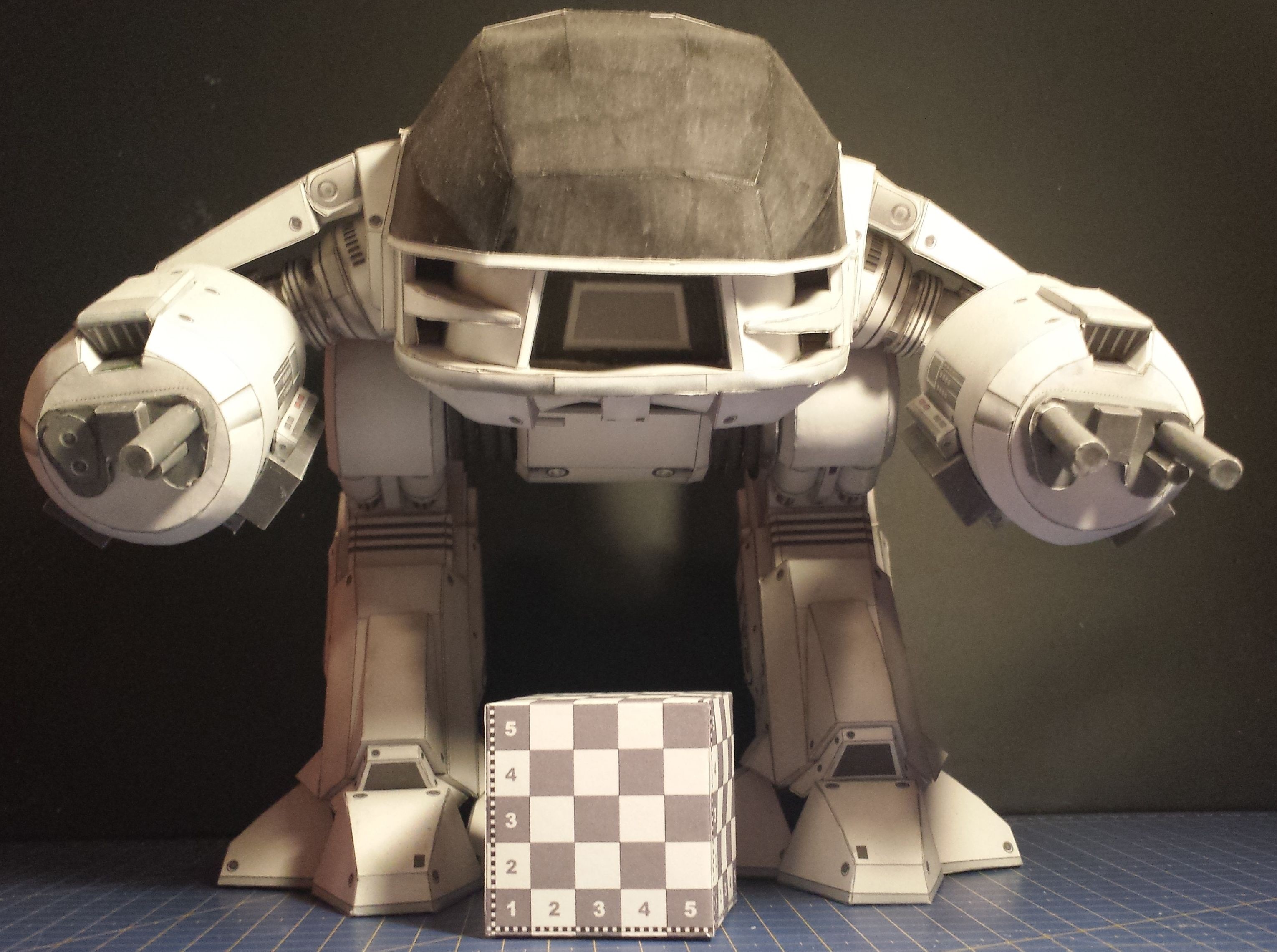Mecha Papercraft Ed 209 Robocop Modelo Disponible En Paper Replika