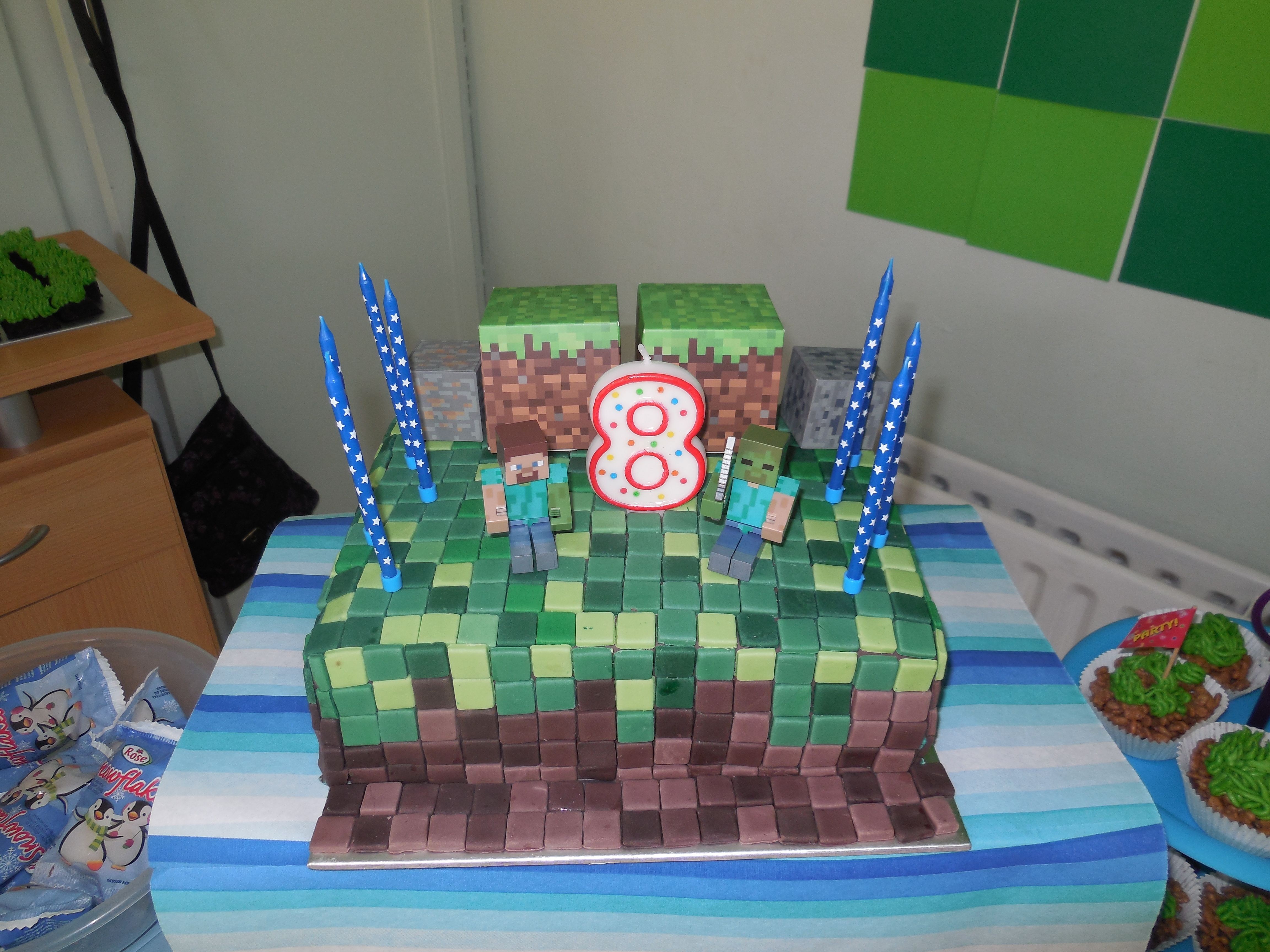 Papercraft Cake Séans Birthday Cake I Stayed Up until Way too Late Two Days