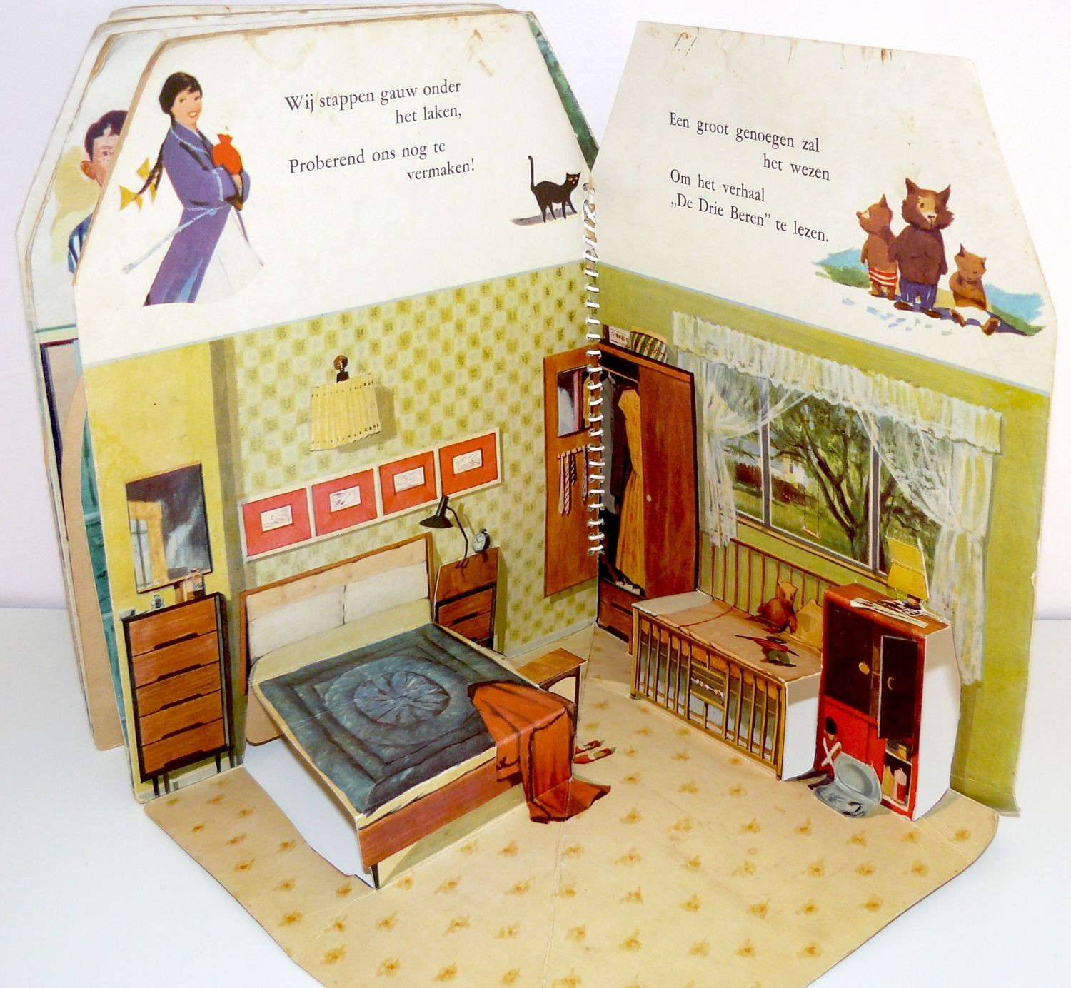 Papercraft Dollhouse Vintage Pop Up Book "doll House" by Marion Moss 1946
