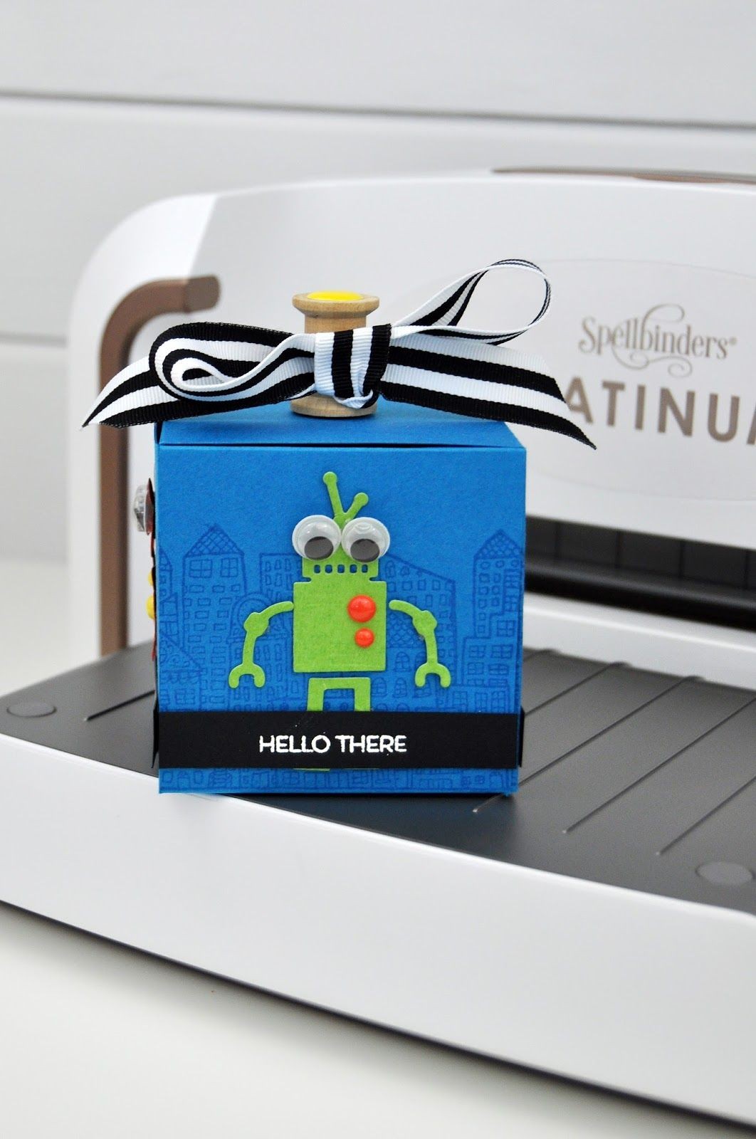 Papercraft Gifts Spellbinders Robot Gift Box Paper Craft Ideas Pinterest