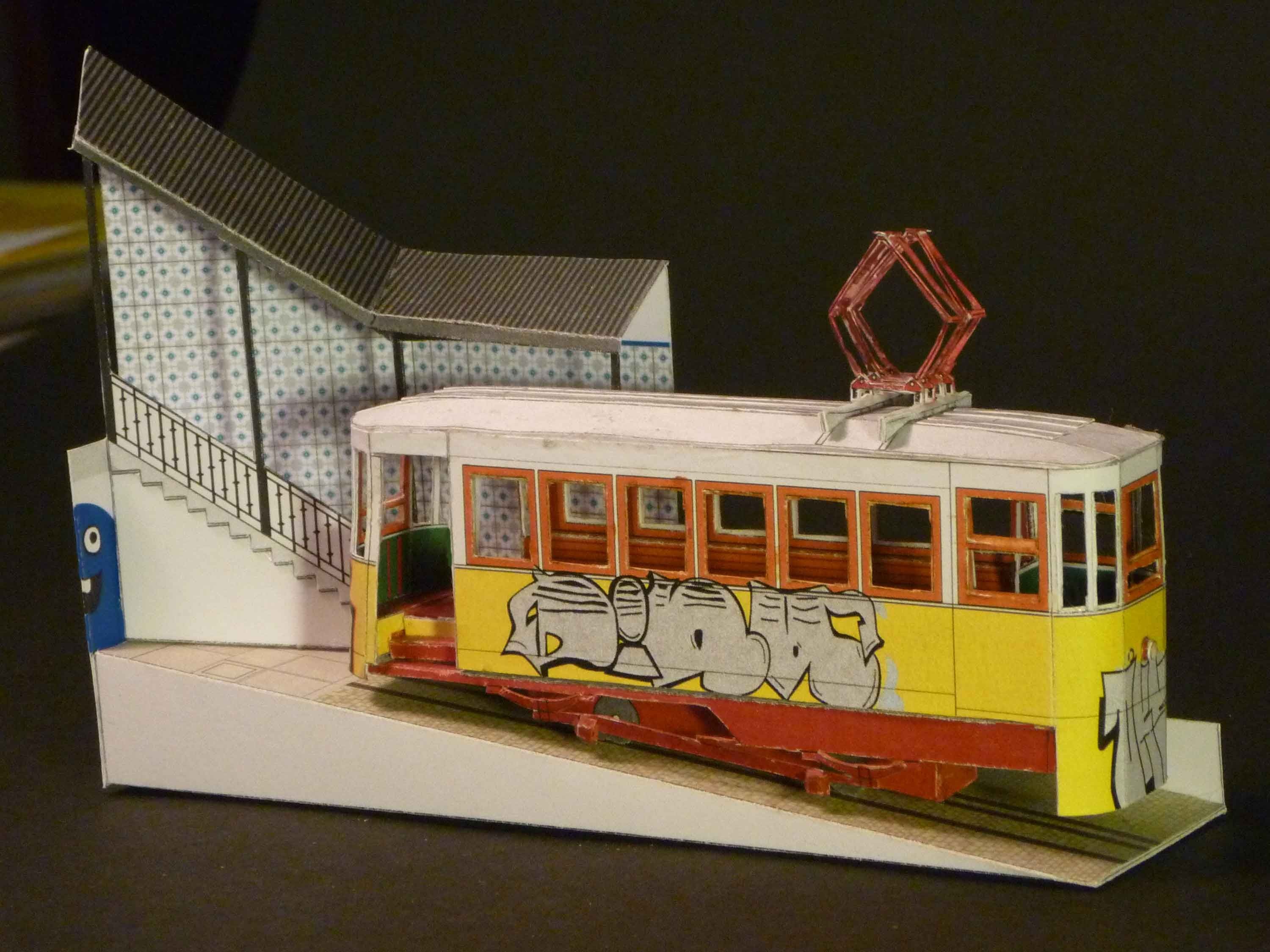 Train Papercraft Lissabon Tram "paper Model"