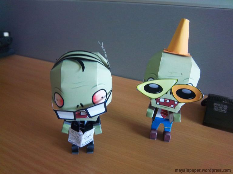 Zombie Papercraft Image Plant Vs Zombie Papercraft Newspaper Zombie 3 ...